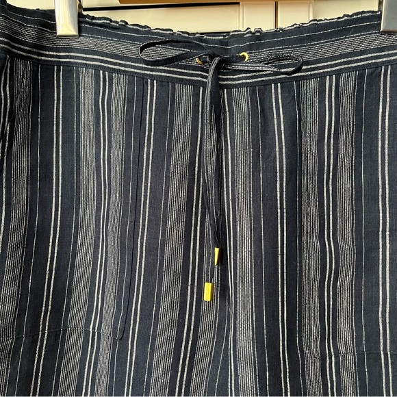 Ellen Tracy striped Linen pants M - Picture 3 of 10